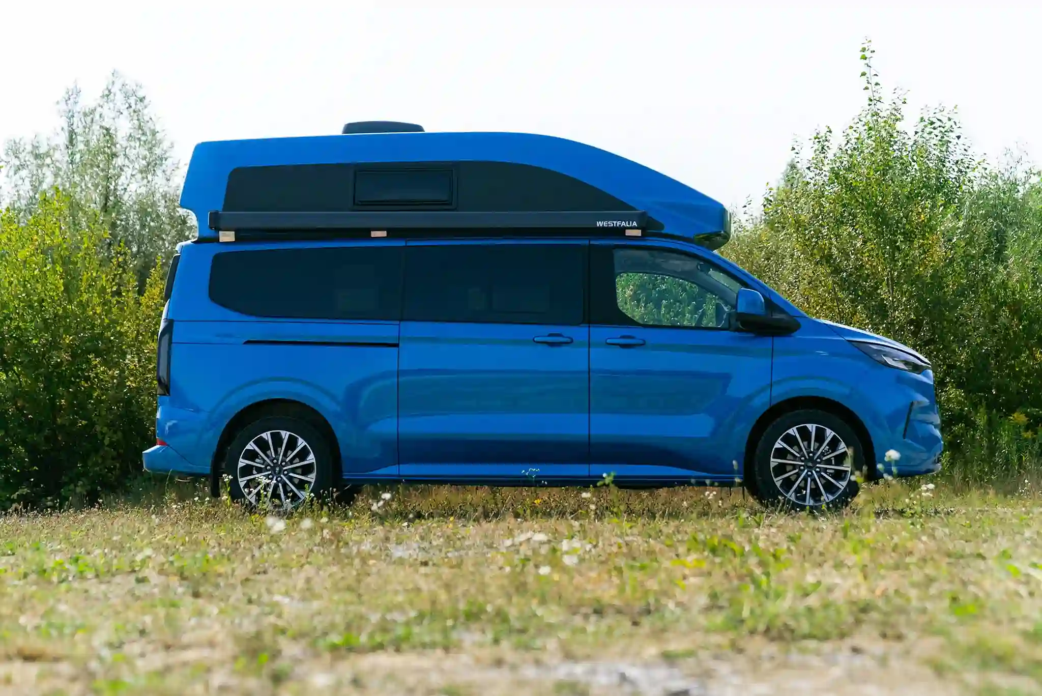 Ford_Nugget_Hochdach_2025-11-LOW_ergebnis