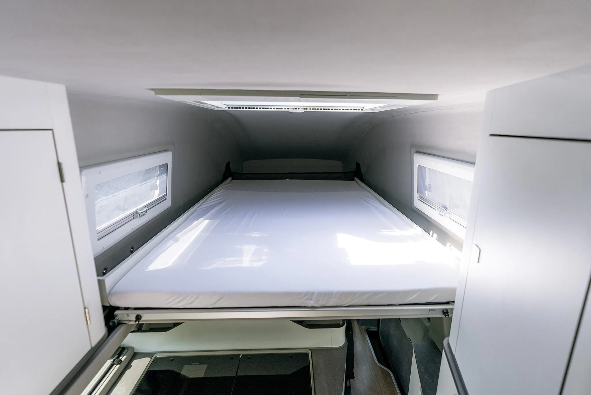 Ford_Nugget_Hochdach_2025-32-LOW_ergebnis