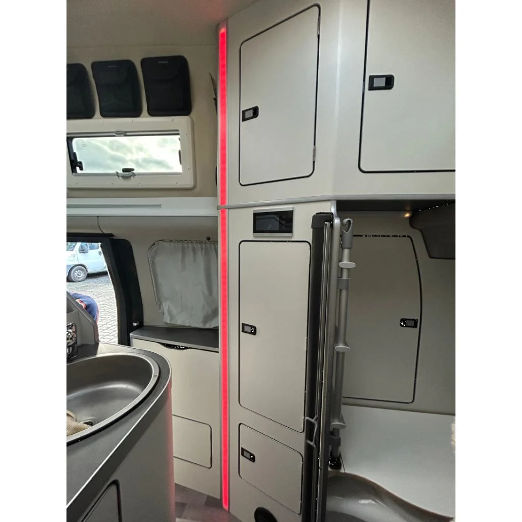 <b>Lichtleiste in RGBW</b> <br>