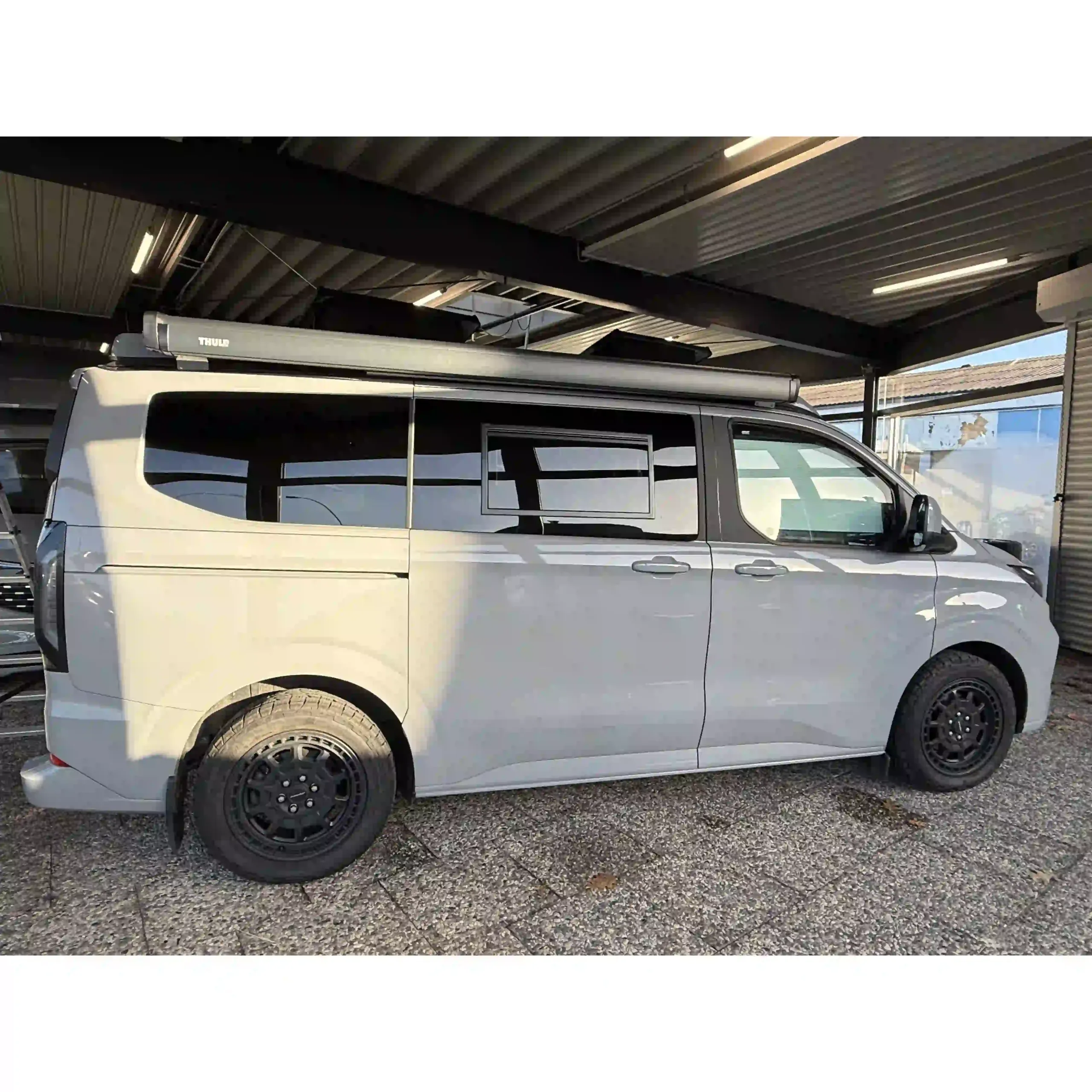 <b>Markise Thule Omnistor 4200 in 2,60x2,00 m</b> <br> inkl. Adapter für das Aufstelldach V710