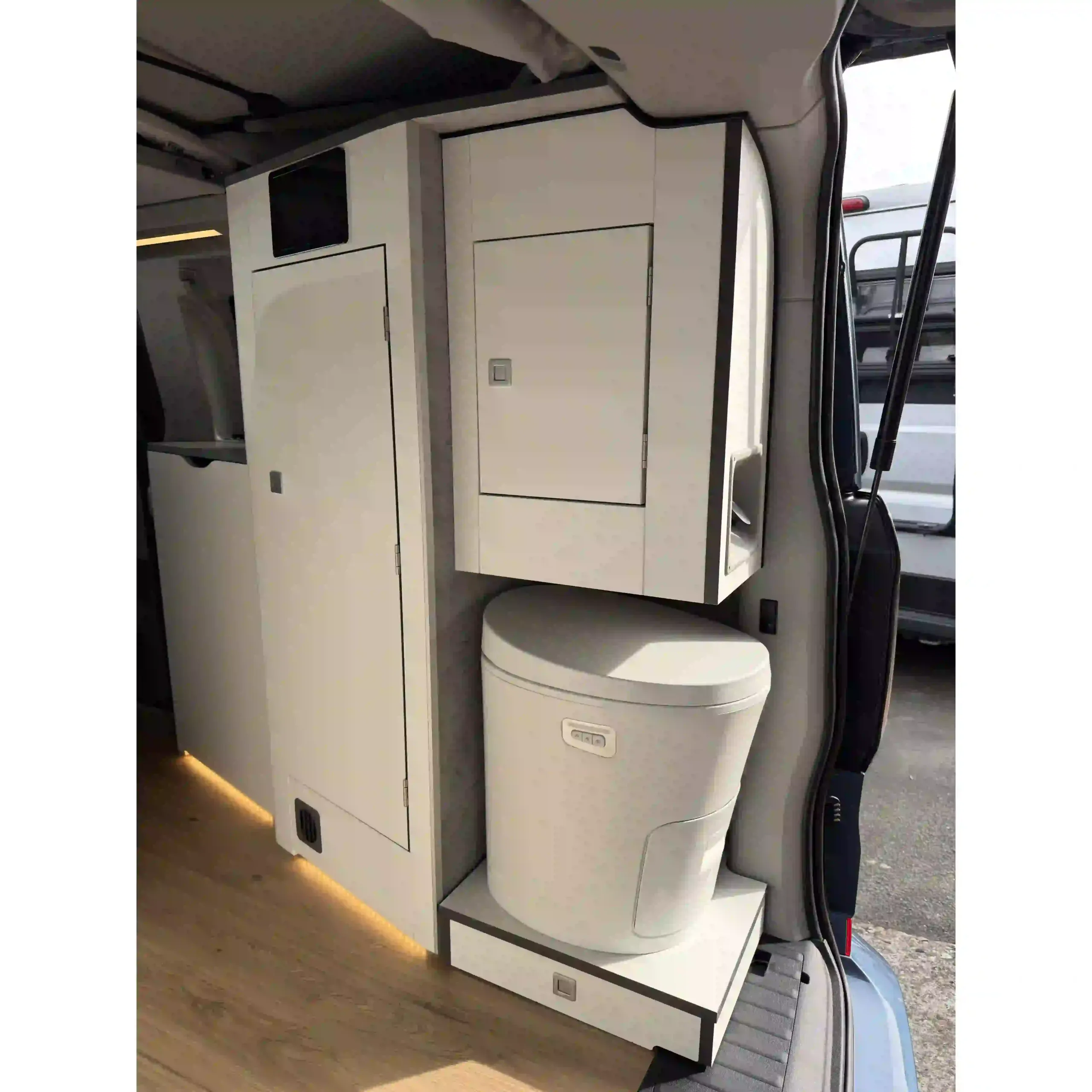 <b>Nachrüstung Verschweiß-Toilette</b> <br>für Nugget ohne Original Toilette von Westfalia