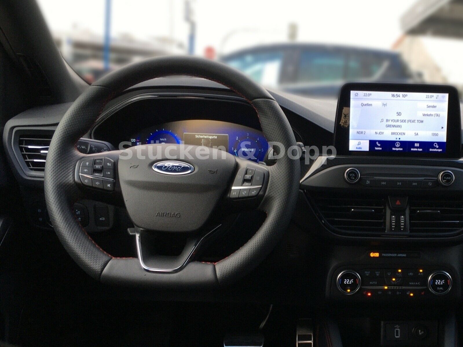 Fahrzeugabbildung Ford Focus Turnier 2.0 EcoBlue  Autom. ST-Line X+Pano