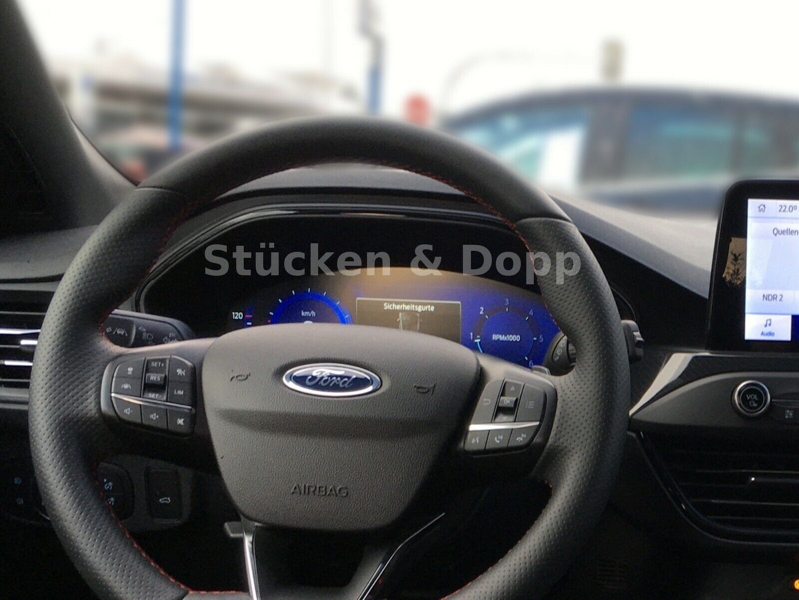 Fahrzeugabbildung Ford Focus Turnier 2.0 EcoBlue  Autom. ST-Line X+Pano