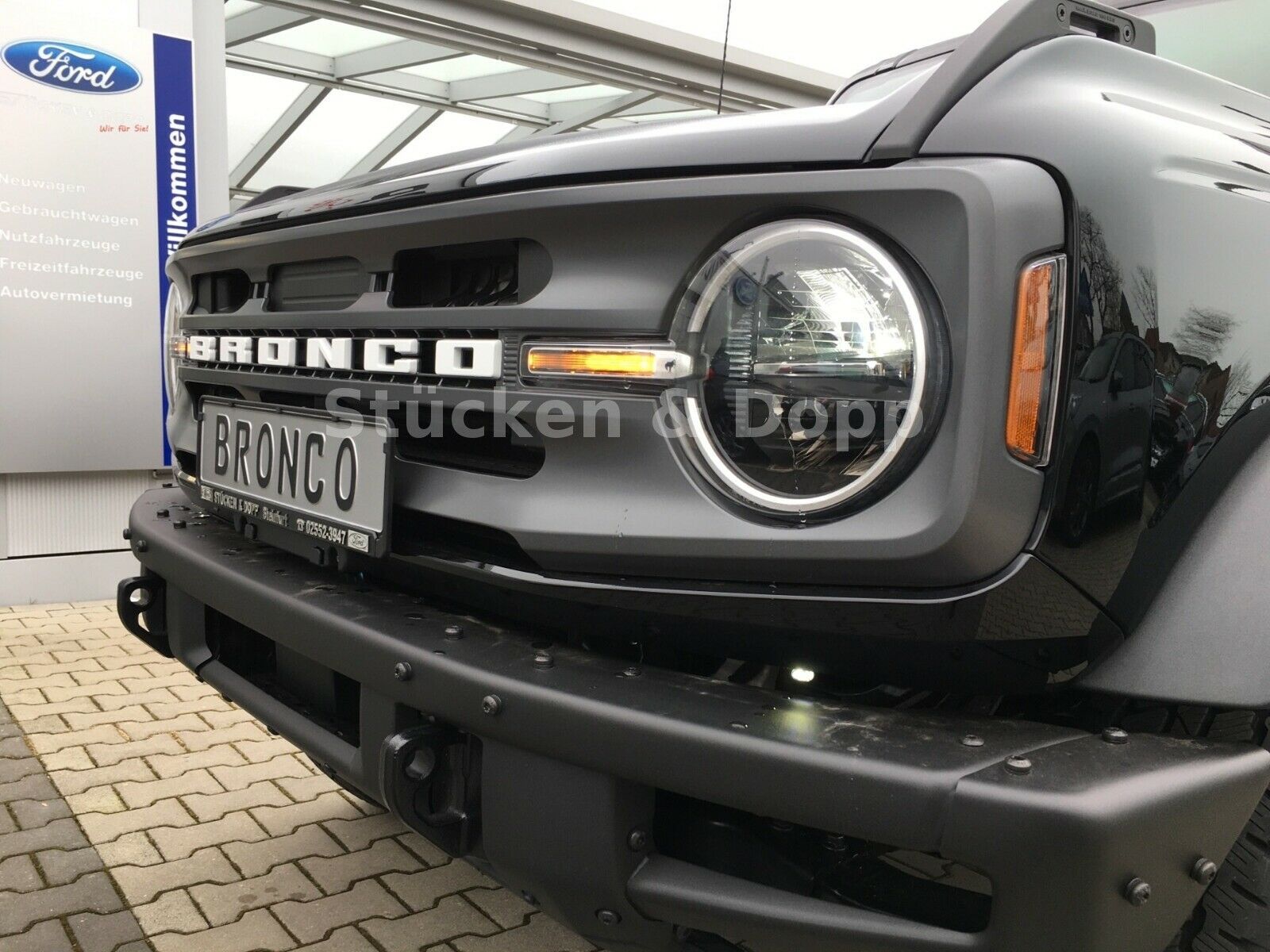 Fahrzeugabbildung Ford Bronco BIG BEND SUV 2.3 EcoBoost *Lagerfahrzeug*
