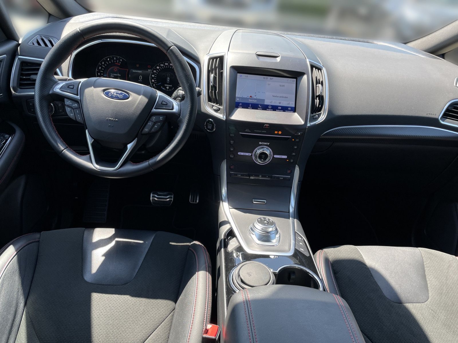 Fahrzeugabbildung Ford S-Max 2.0 EcoBlue Aut. ST-Line+LED+ACC+AHK+...