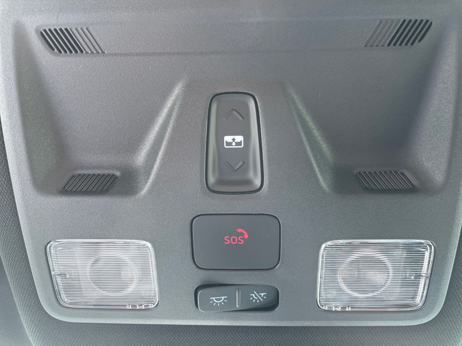 Fahrzeugabbildung Ford Puma 1.0 EB Hybrid Aut. ST-Line Vignale+Massage+