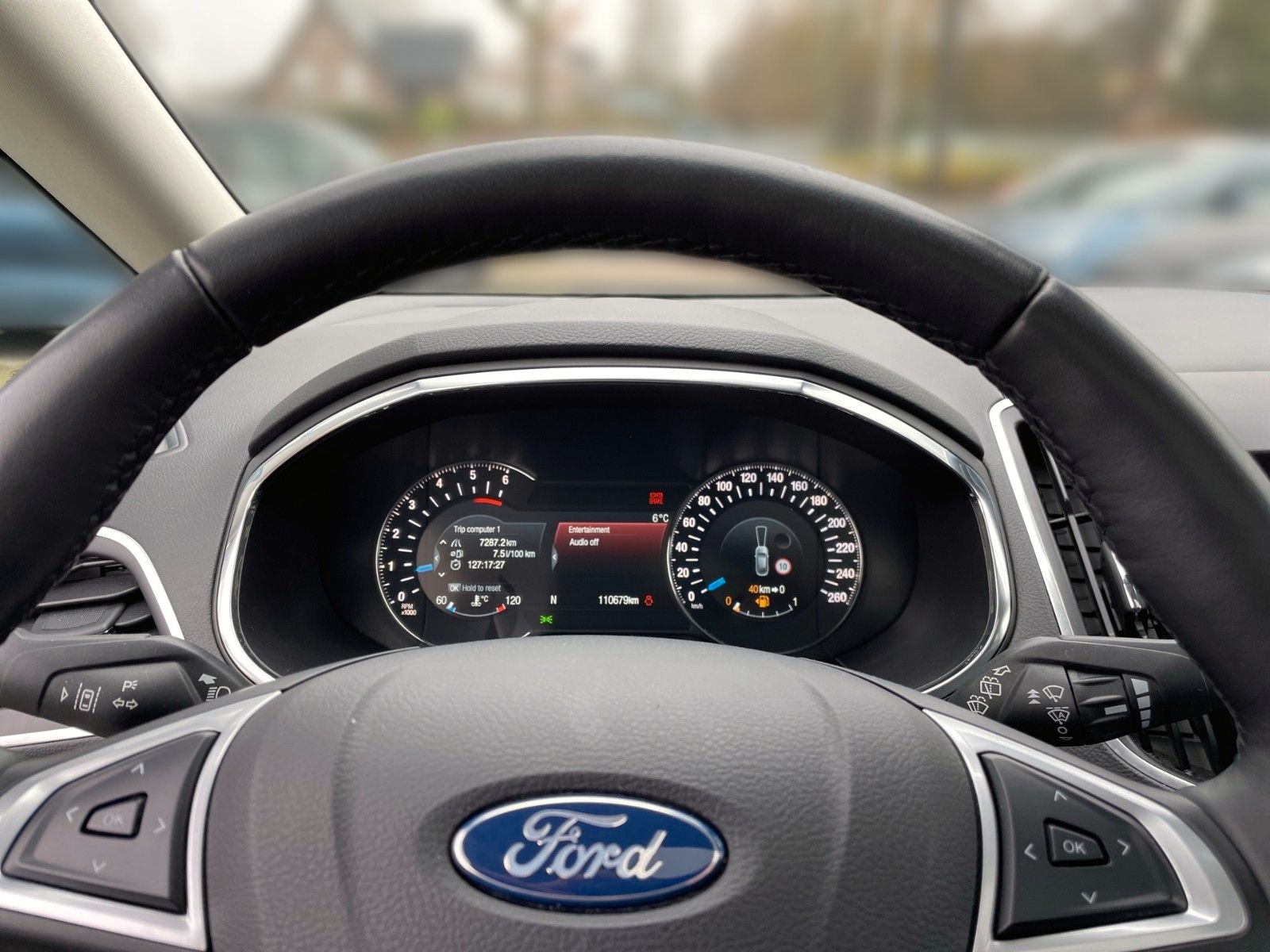 Fahrzeugabbildung Ford S-MAX 2.0 TDCi Titanium + LED+AHK+Panorama+...