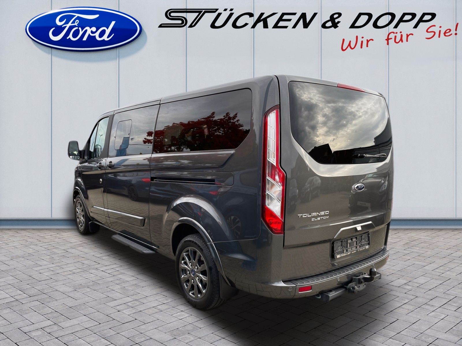 Fahrzeugabbildung Ford Tourneo Custom 320L2 Titanium X Automatik+AHK+..