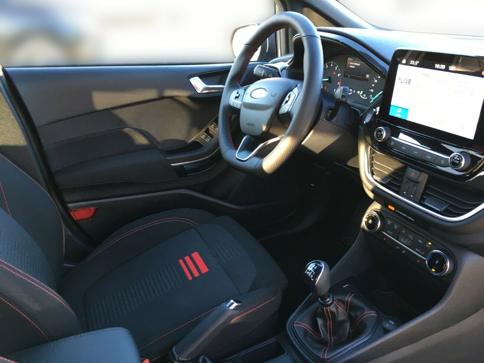 Fahrzeugabbildung Ford Fiesta 1.0 EcoBoost ST-Line *Facelift*+LED+...