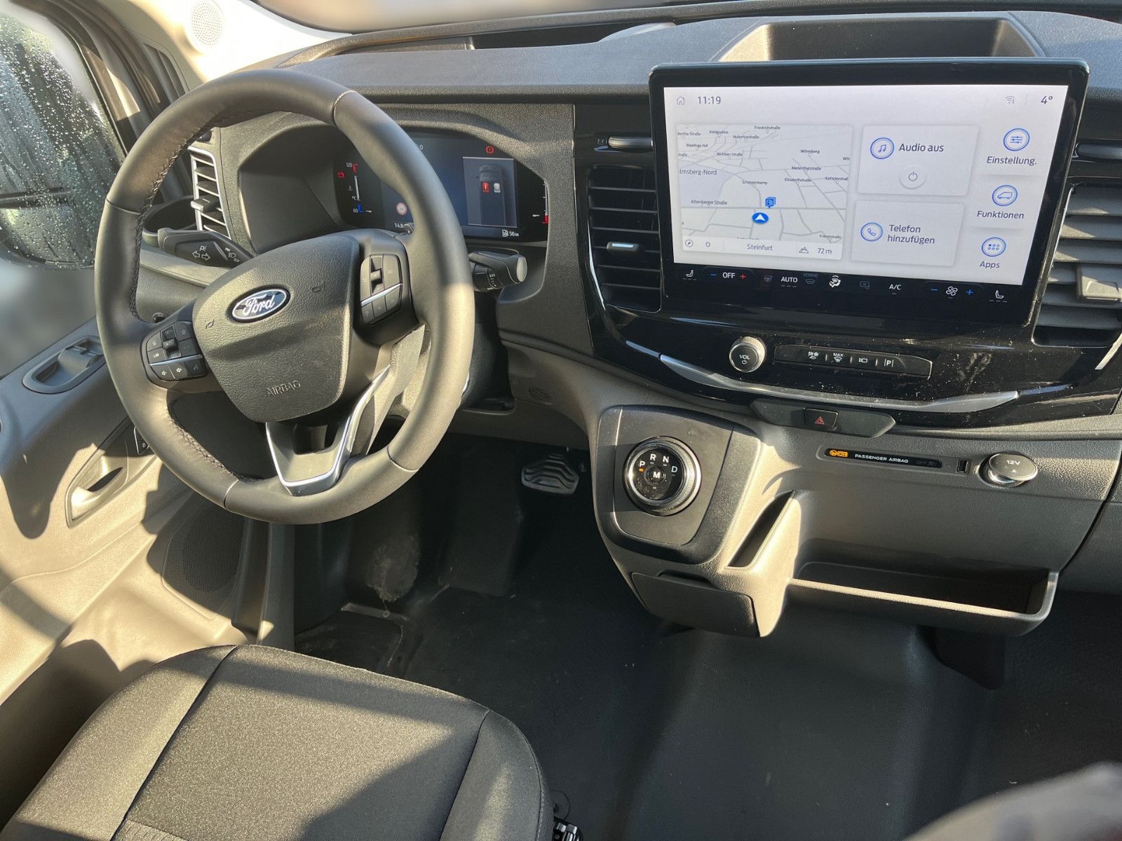 Fahrzeugabbildung Ford MATIST FAMILY L 5 Sitzplätze und 4 Schlafplätze