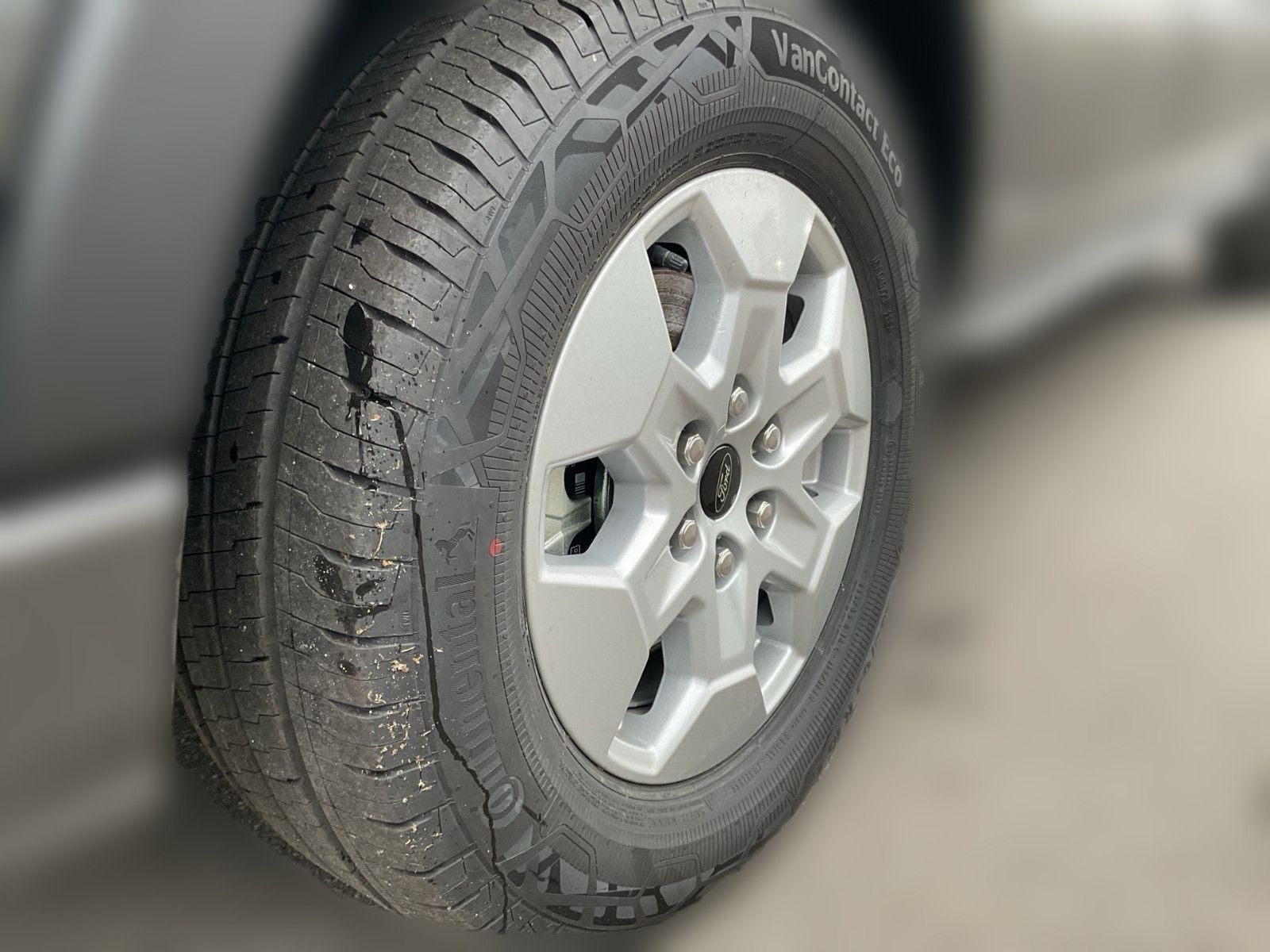 Fahrzeugabbildung Ford MATIST FAMILY L 5 Sitzplätze und 4 Schlafplätze
