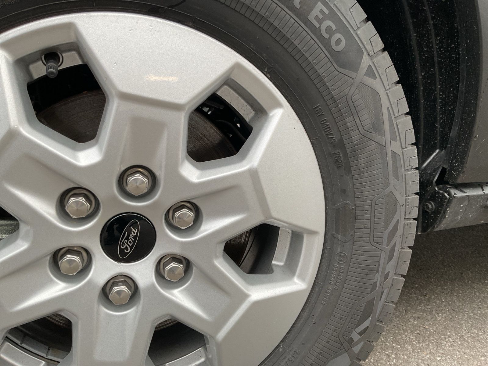 Fahrzeugabbildung Ford MATIST FAMILY L 5 Sitzplätze und 4 Schlafplätze