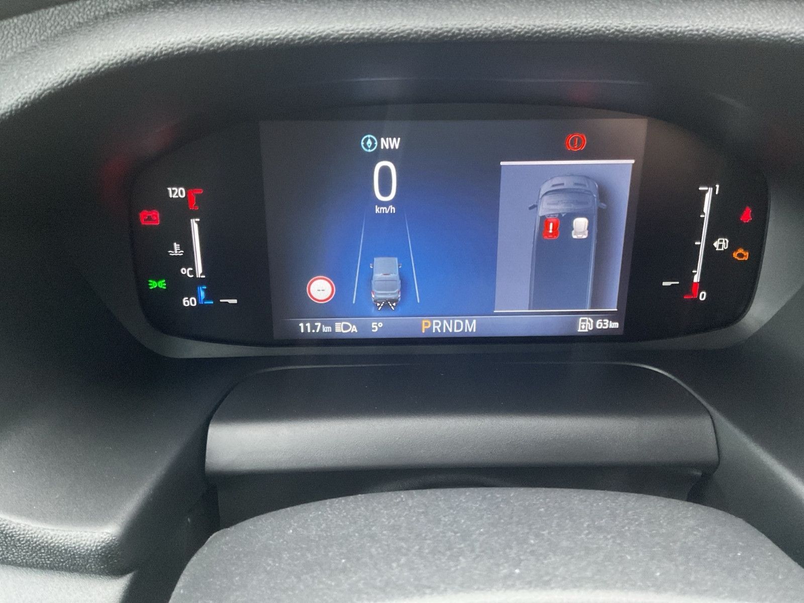 Fahrzeugabbildung Ford MATIST FAMILY L 5 Sitzplätze und 4 Schlafplätze