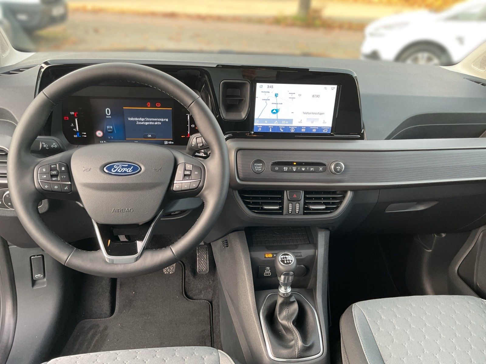 Fahrzeugabbildung Ford Tourneo Courier 1.0 EcoBoost Titanium+Kamera+ACC