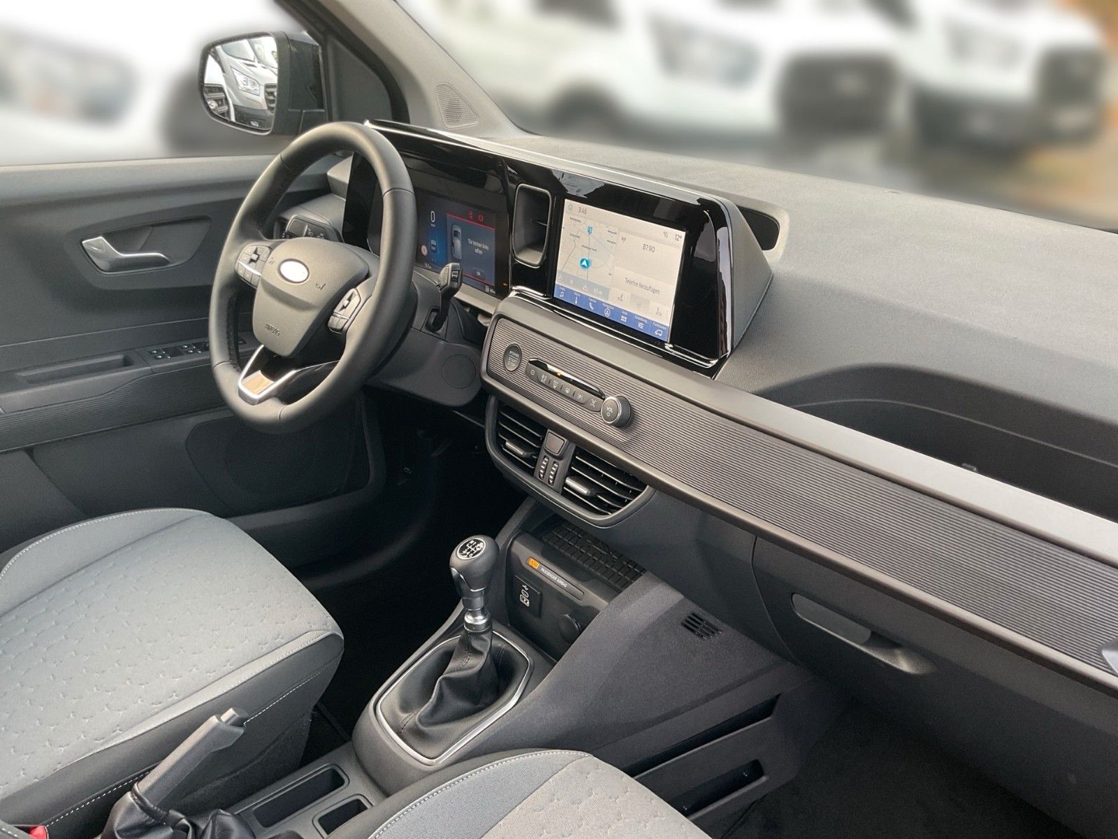 Fahrzeugabbildung Ford Tourneo Courier 1.0 EcoBoost Titanium+Kamera+ACC