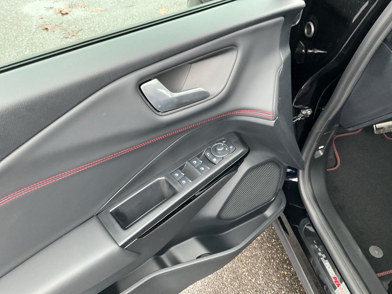Fahrzeugabbildung Ford Puma 1.0 EcoBoost ST Panorama+ACC+360°-Kamera+..