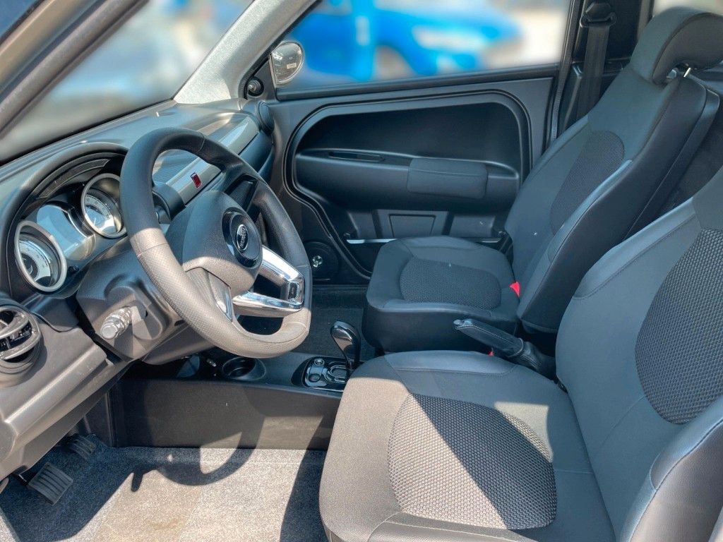 Fahrzeugabbildung Ligier M GO X + Klima + CarPlay + Sitzheizung