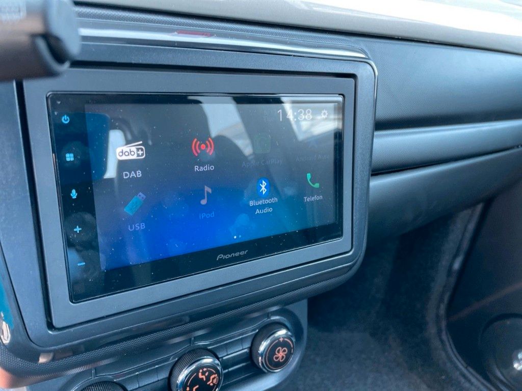 Fahrzeugabbildung Ligier M GO X + Klima + CarPlay + Sitzheizung