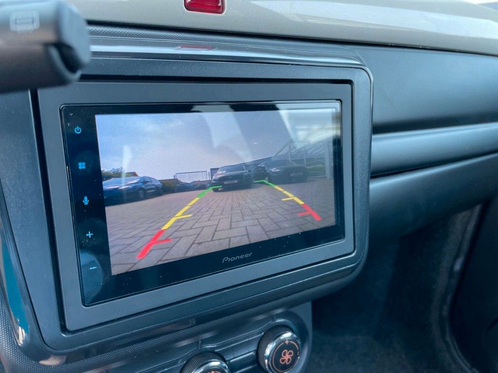 Fahrzeugabbildung Ligier M GO X + Klima + CarPlay + Sitzheizung