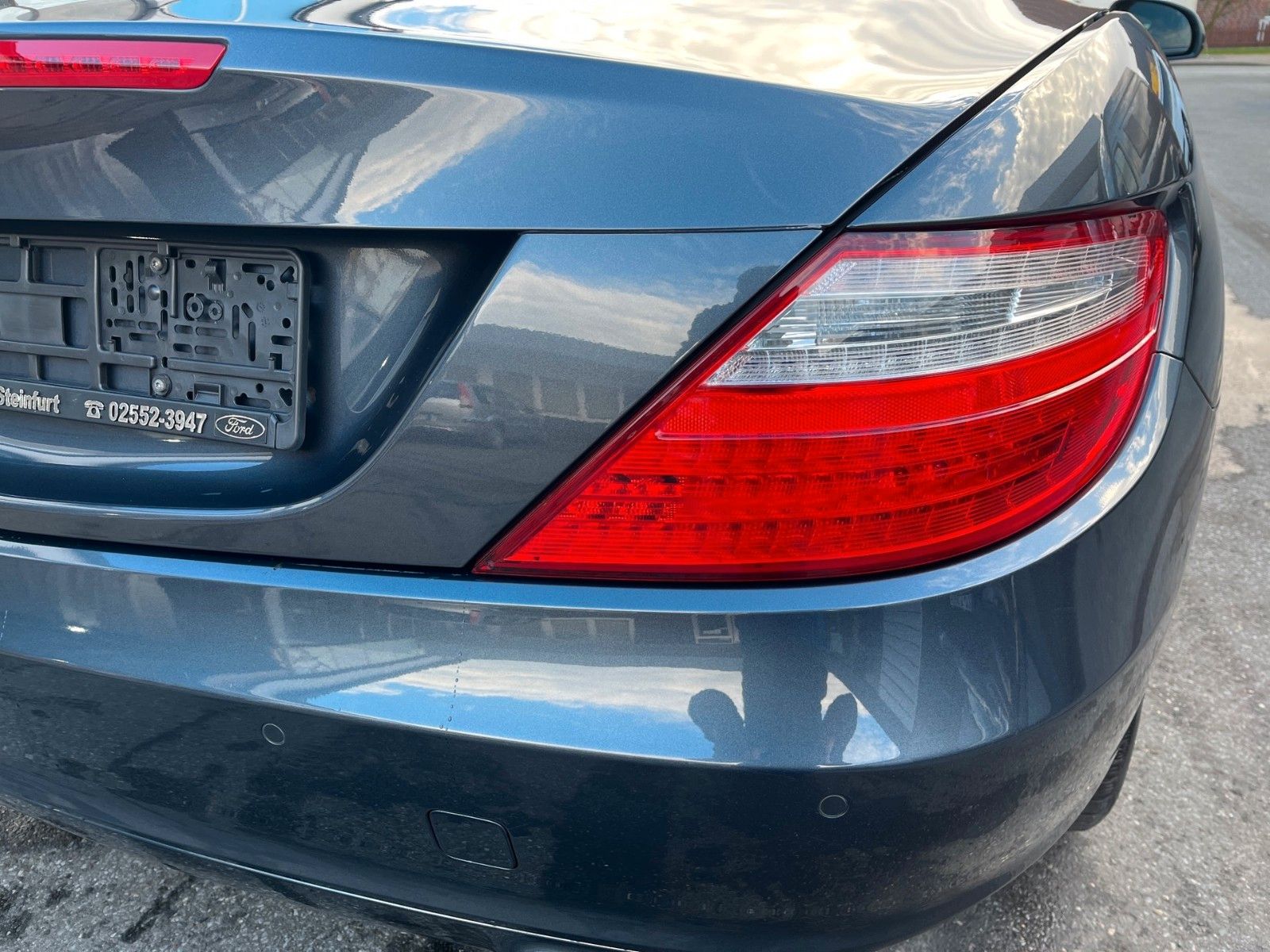 Fahrzeugabbildung Mercedes-Benz SLK 200 Roadster+Panorama-Vario+Navi+...