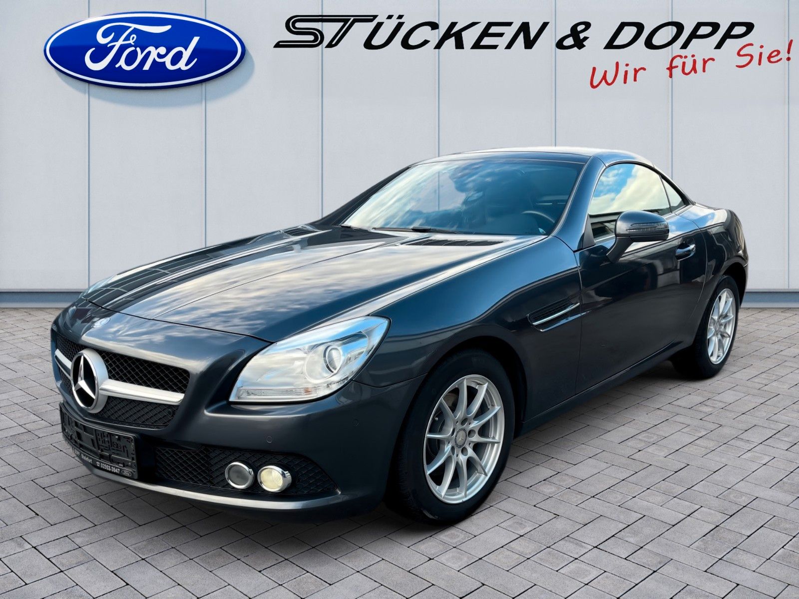 Fahrzeugabbildung Mercedes-Benz SLK 200 Roadster+Panorama-Vario+Navi+...
