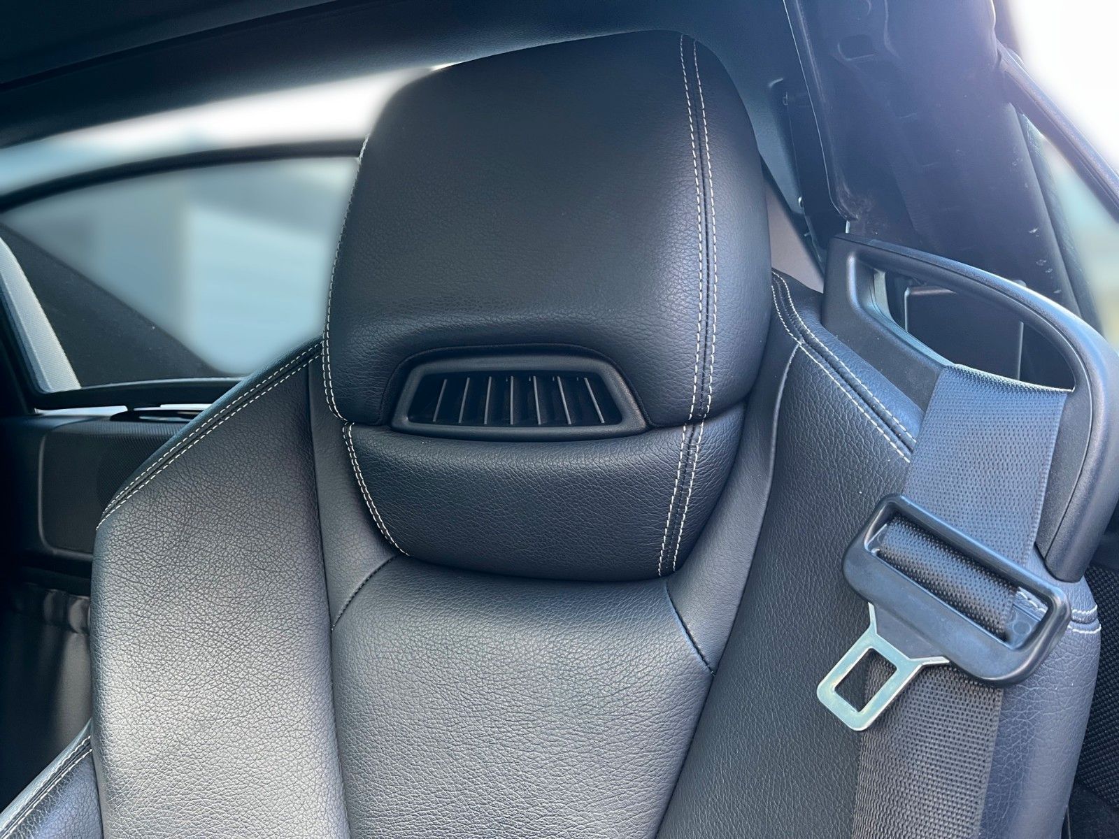 Fahrzeugabbildung Mercedes-Benz SLK 200 Roadster+Panorama-Vario+Navi+...