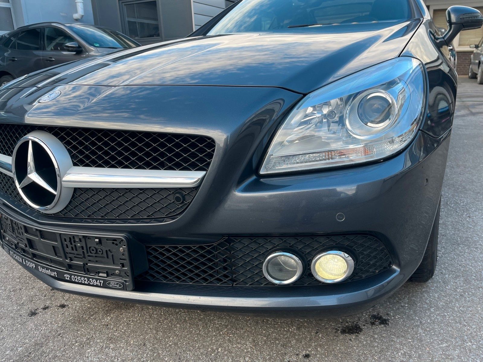 Fahrzeugabbildung Mercedes-Benz SLK 200 Roadster+Panorama-Vario+Navi+...