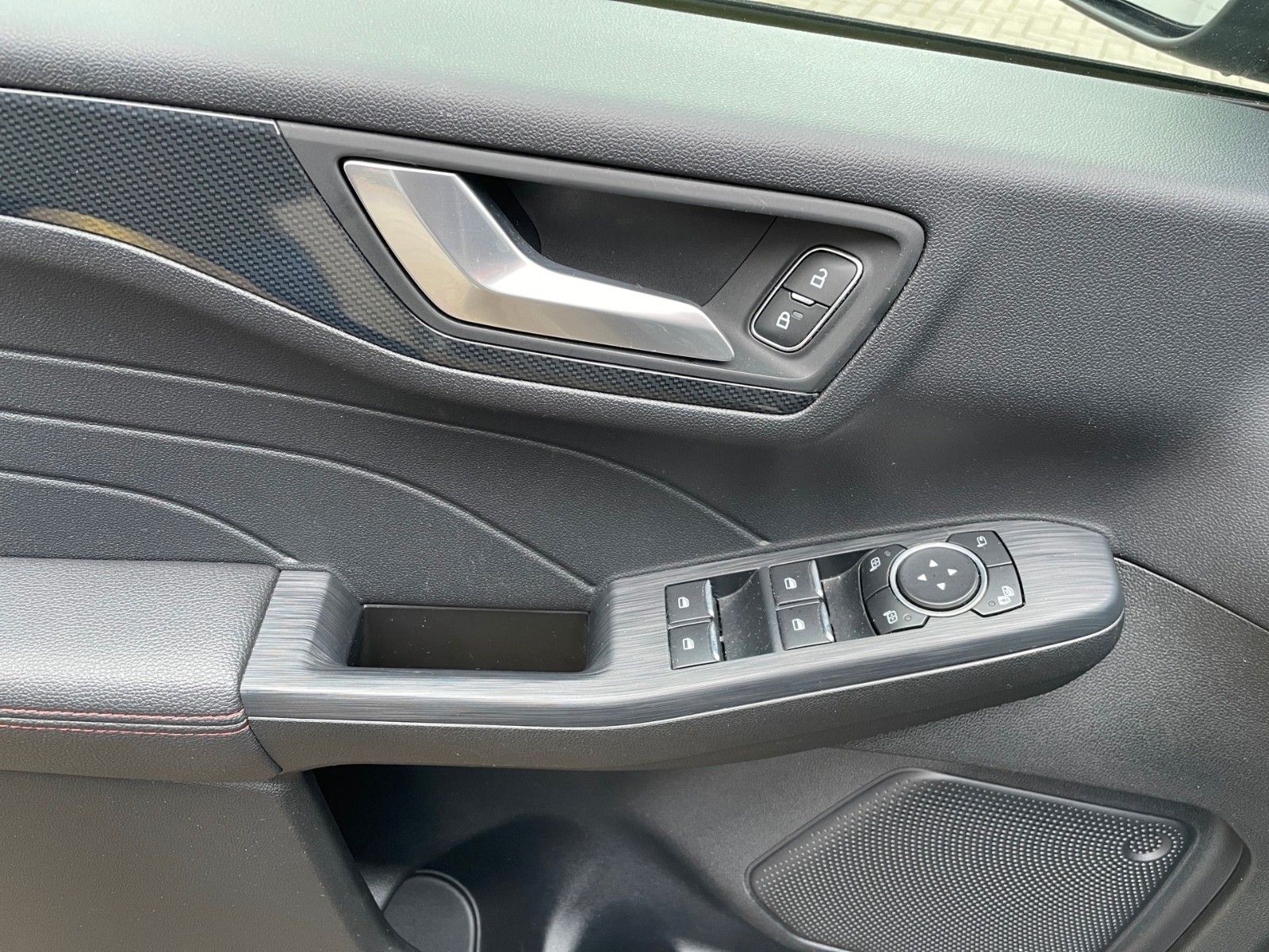 Fahrzeugabbildung Ford Kuga Hybrid ST-Line X+ACC+LED+Kamera+...