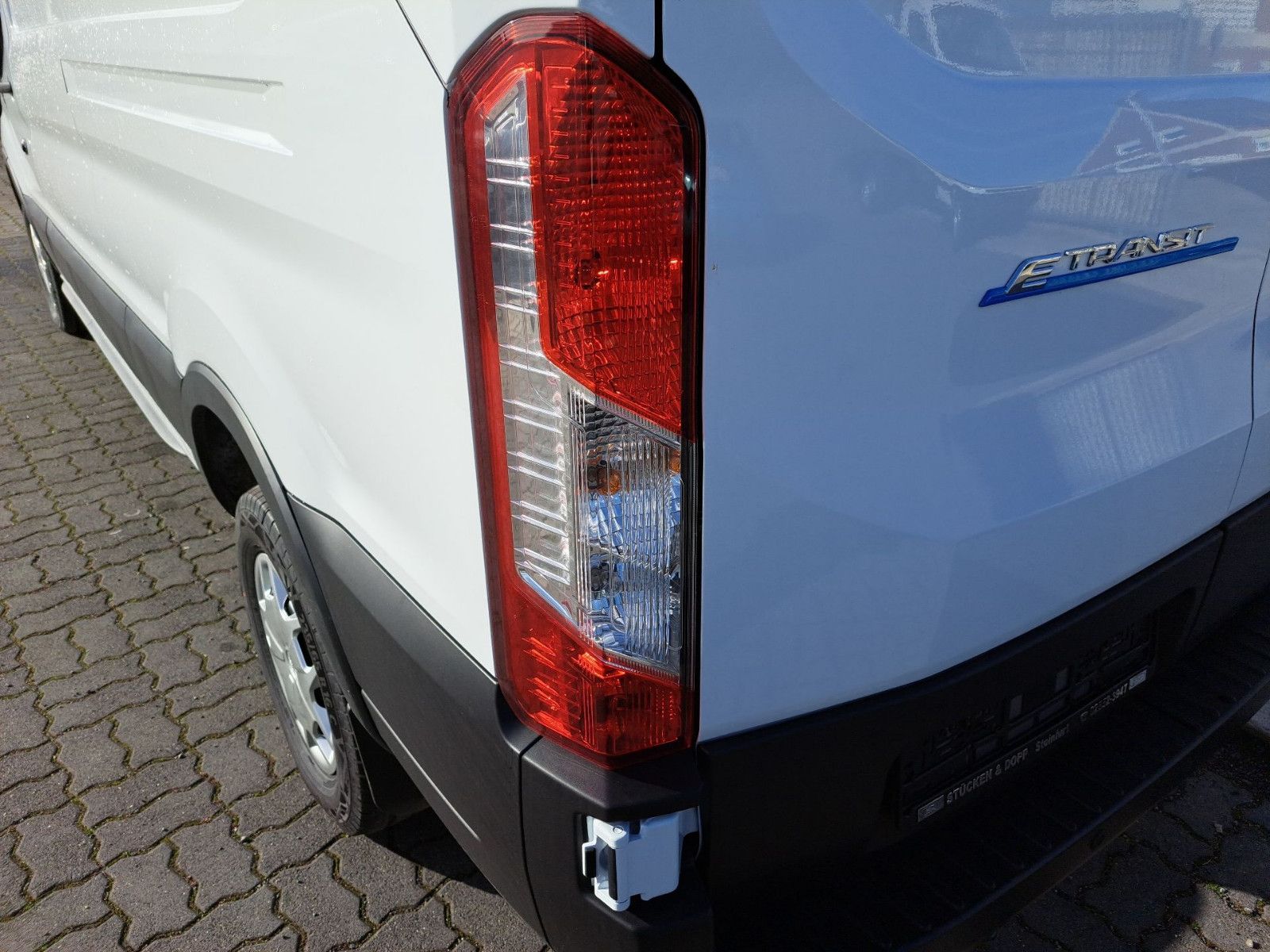 Fahrzeugabbildung Ford Transit Kasten E 350 L3 H2 Trend