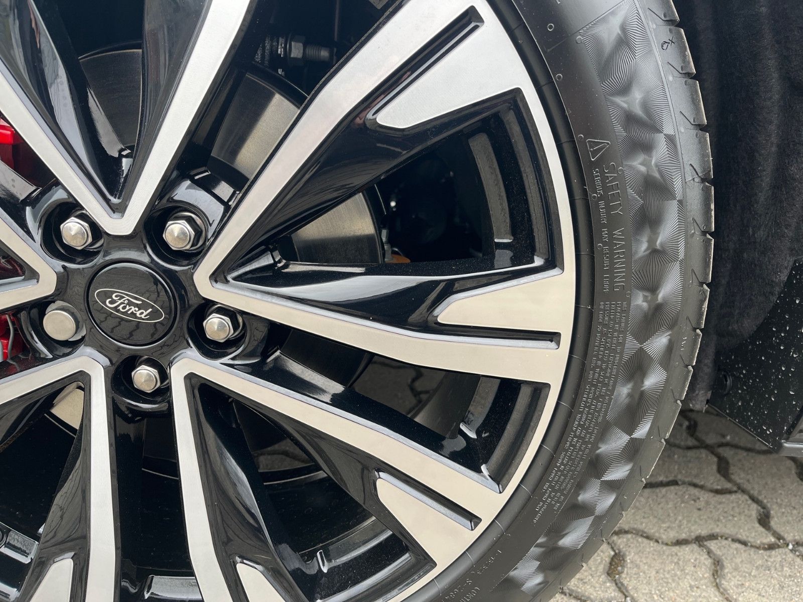 Fahrzeugabbildung Ford Kuga PHEV ST-Line X+ACC+el.AHK+Panorama-Dach+20"