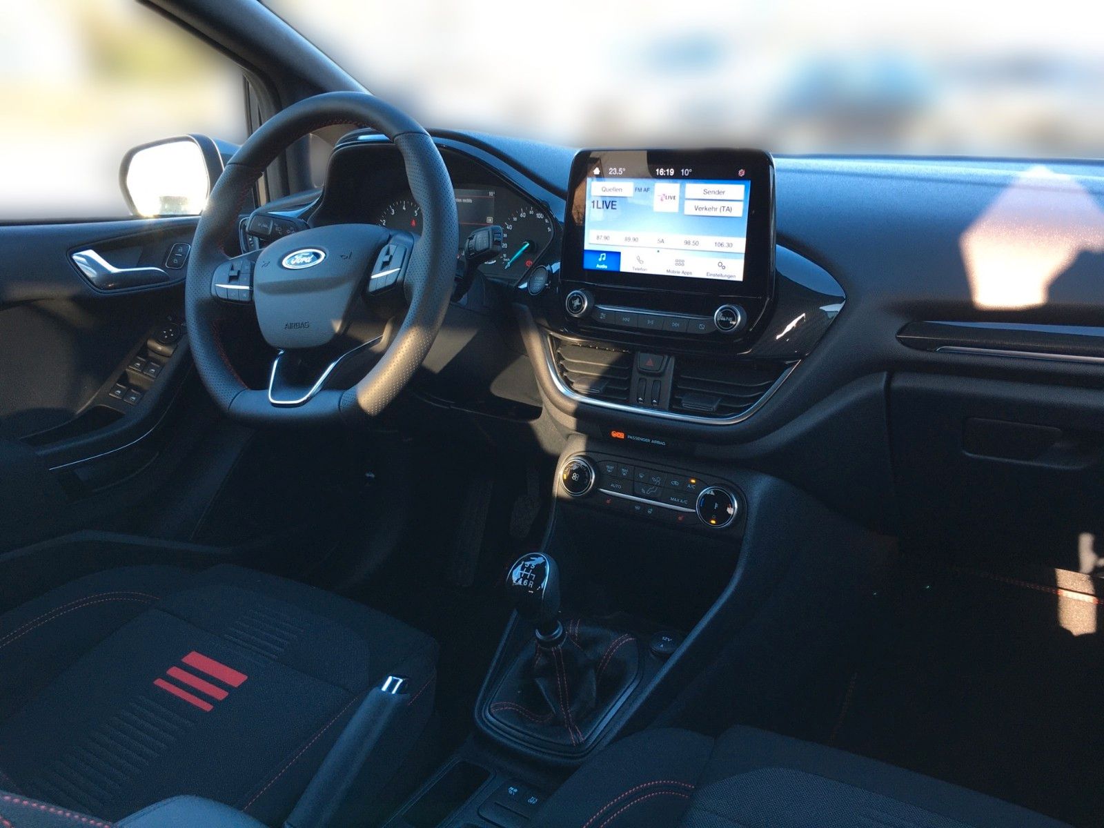 Fahrzeugabbildung Ford Fiesta 1.0 EcoBoost ST-Line +LED+...