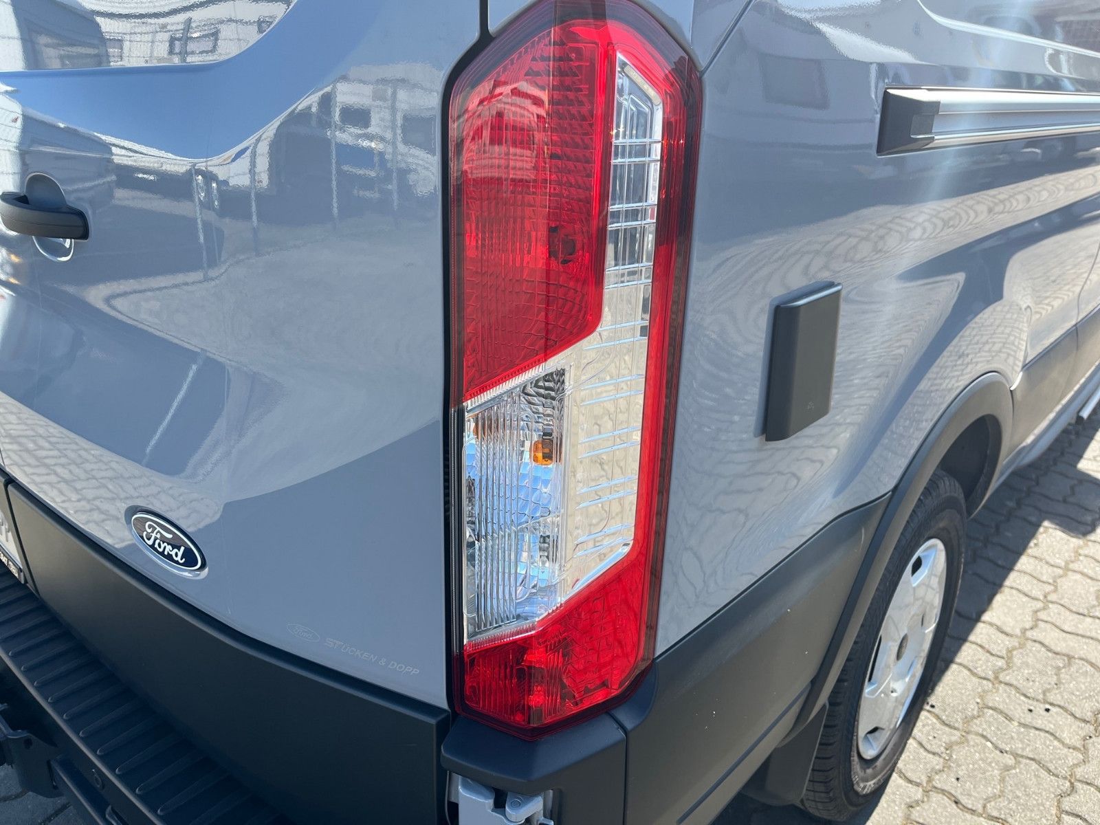Fahrzeugabbildung Ford Matist XL