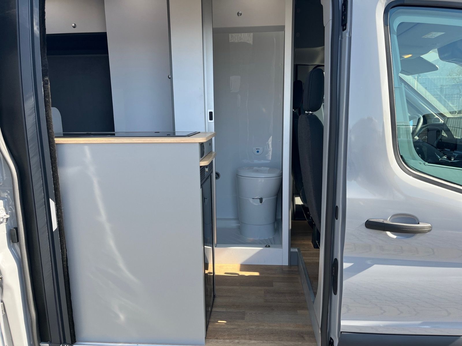 Fahrzeugabbildung Ford Matist XL