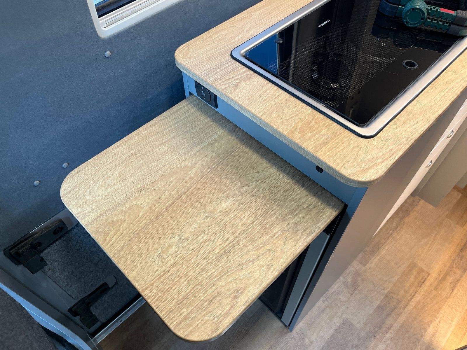 Fahrzeugabbildung Ford Matist XL