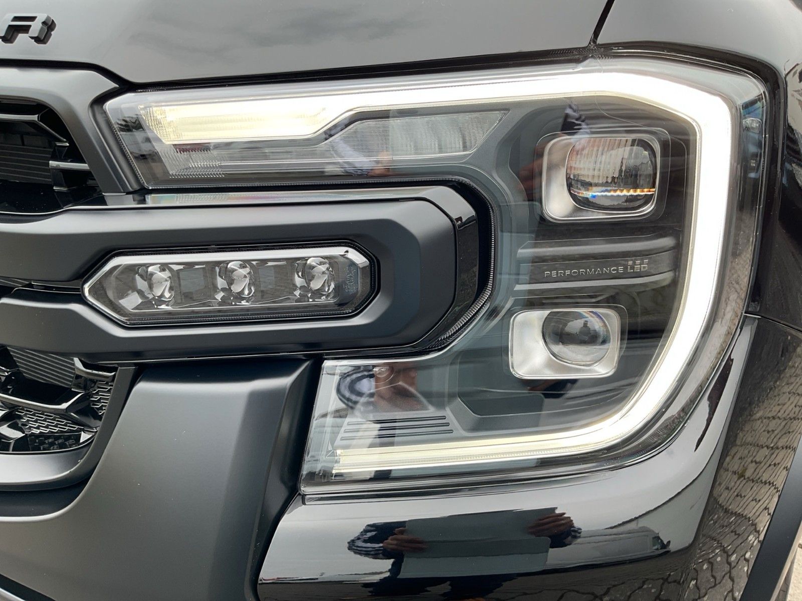 Fahrzeugabbildung Ford Ranger Wildtrak X e-4WD *Lagerfahrzeug*+ACC+B&O+