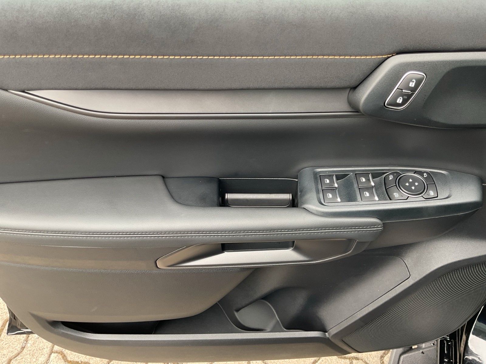 Fahrzeugabbildung Ford Ranger Wildtrak X e-4WD *Lagerfahrzeug*+ACC+B&O+