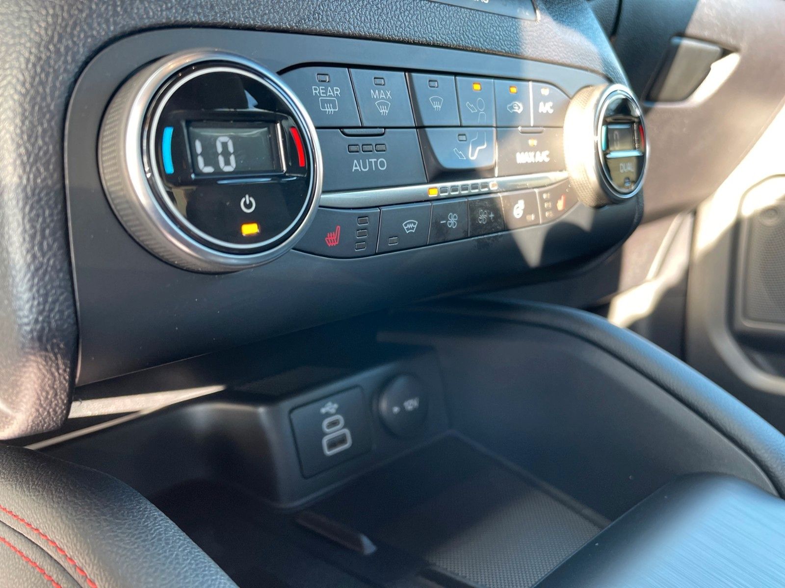 Fahrzeugabbildung Ford Kuga PHEV ST-Line+LED+Head-Up+Kamera+...
