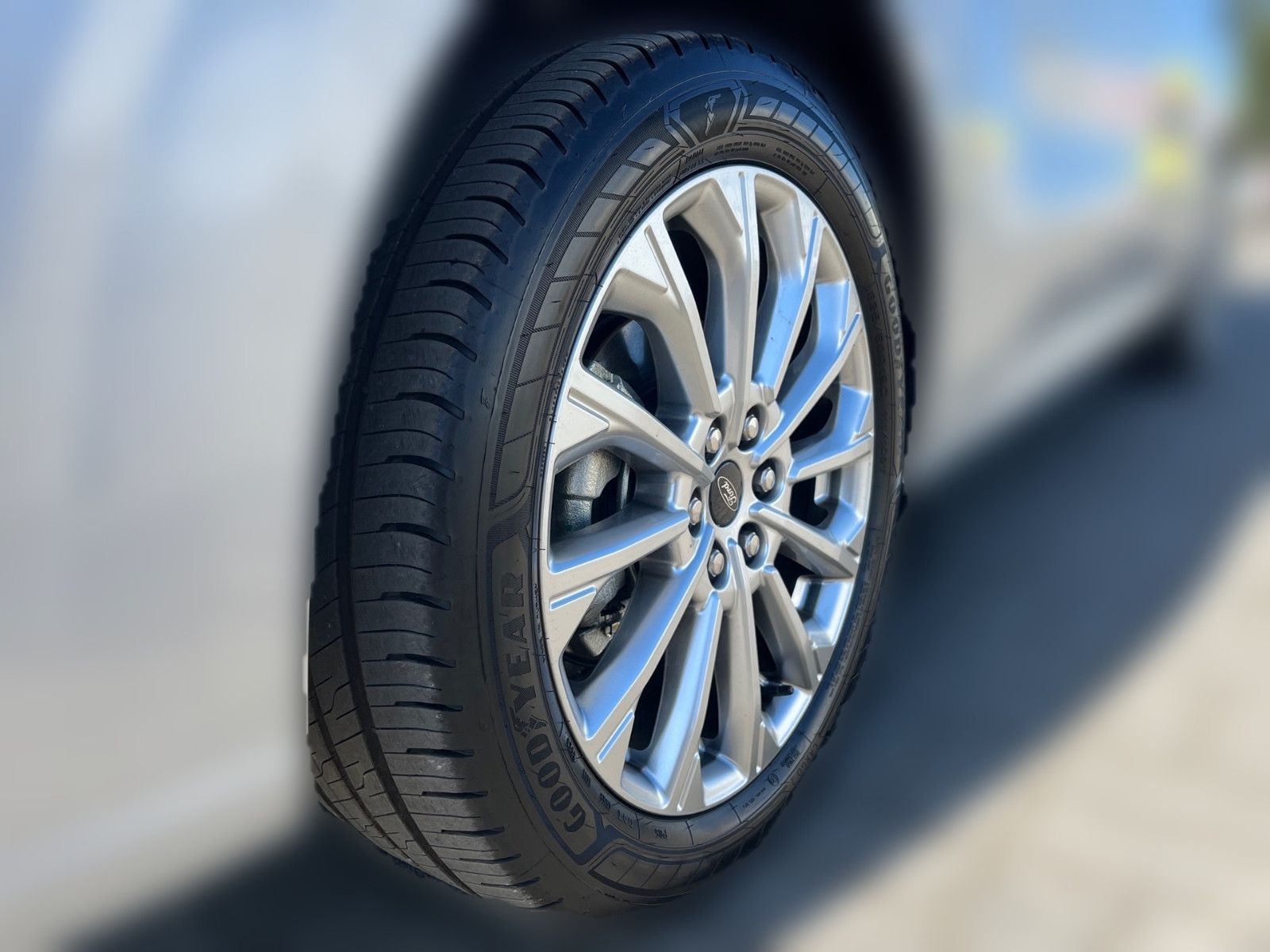 Fahrzeugabbildung Ford NEUER NUGGET Titanium 2025 SOFORT