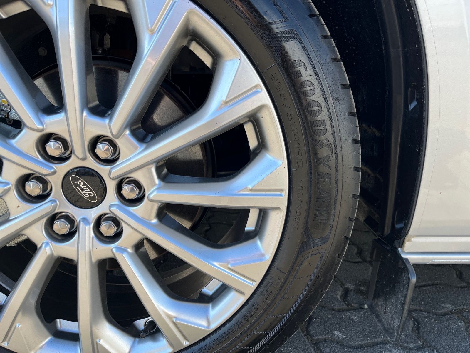 Fahrzeugabbildung Ford NEUER NUGGET Titanium 2025 SOFORT