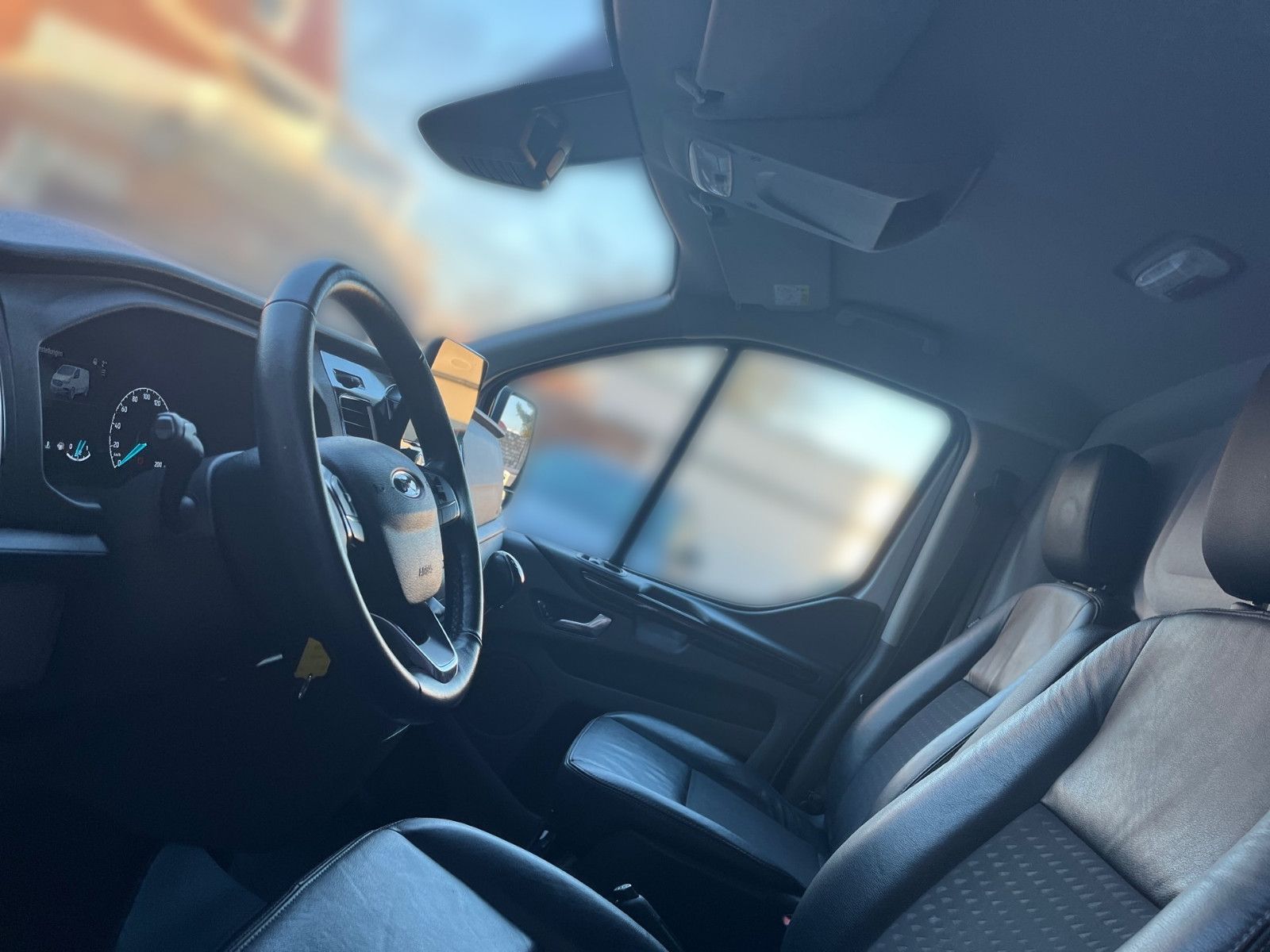 Fahrzeugabbildung Ford Transit Custom Kasten 310 L1 Sport