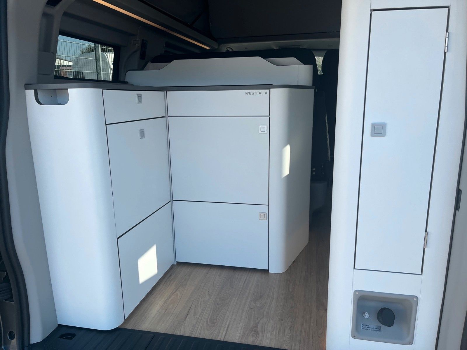 Fahrzeugabbildung Ford Nugget AD Titanium Allrad