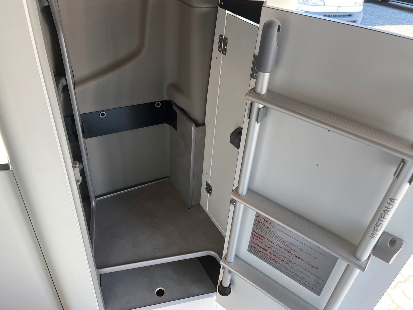 Fahrzeugabbildung Ford Nugget AD Titanium Allrad