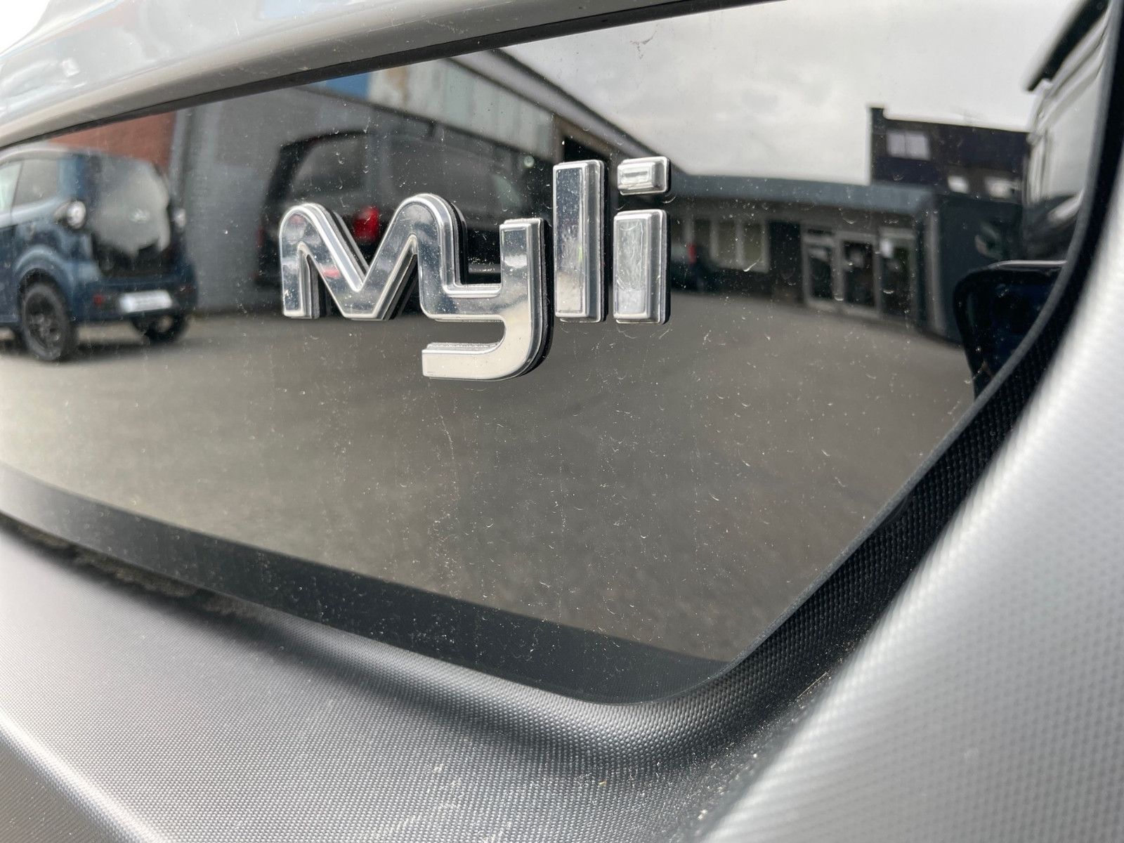 Fahrzeugabbildung Ligier Myli R.ebel