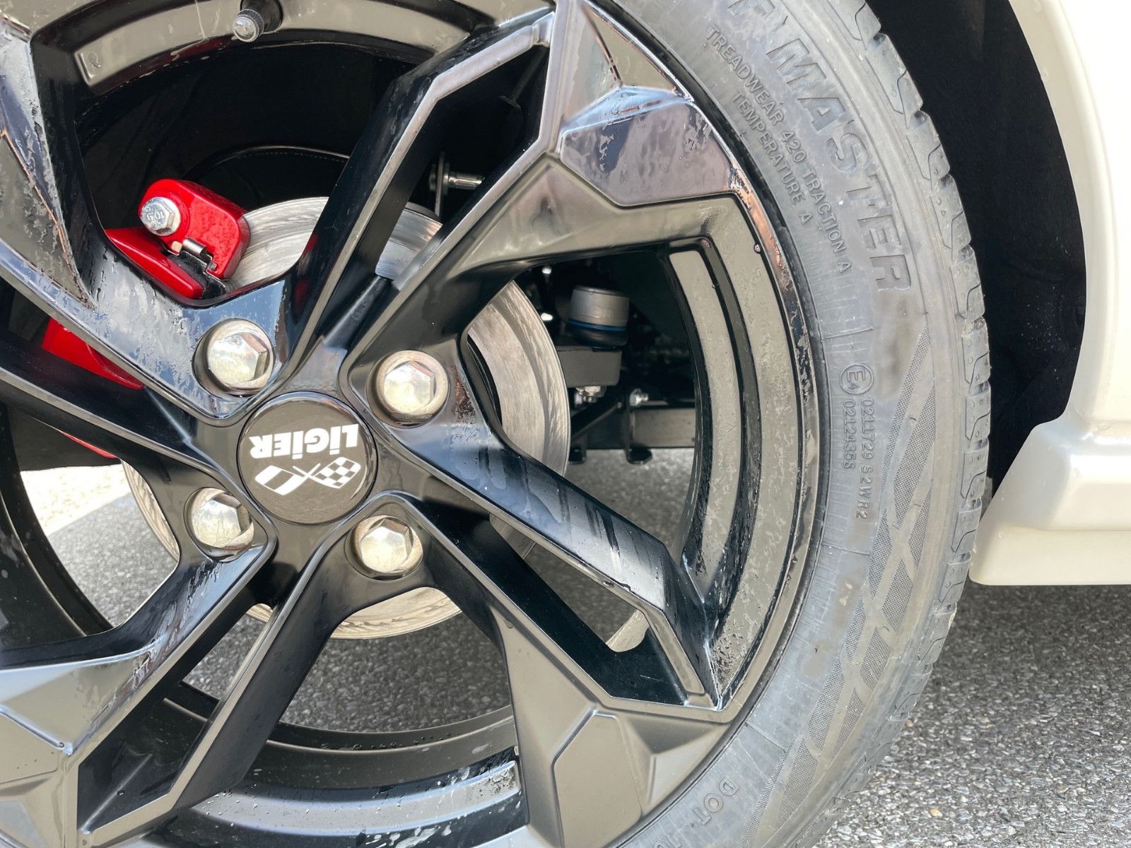Fahrzeugabbildung Ligier Myli E.pic