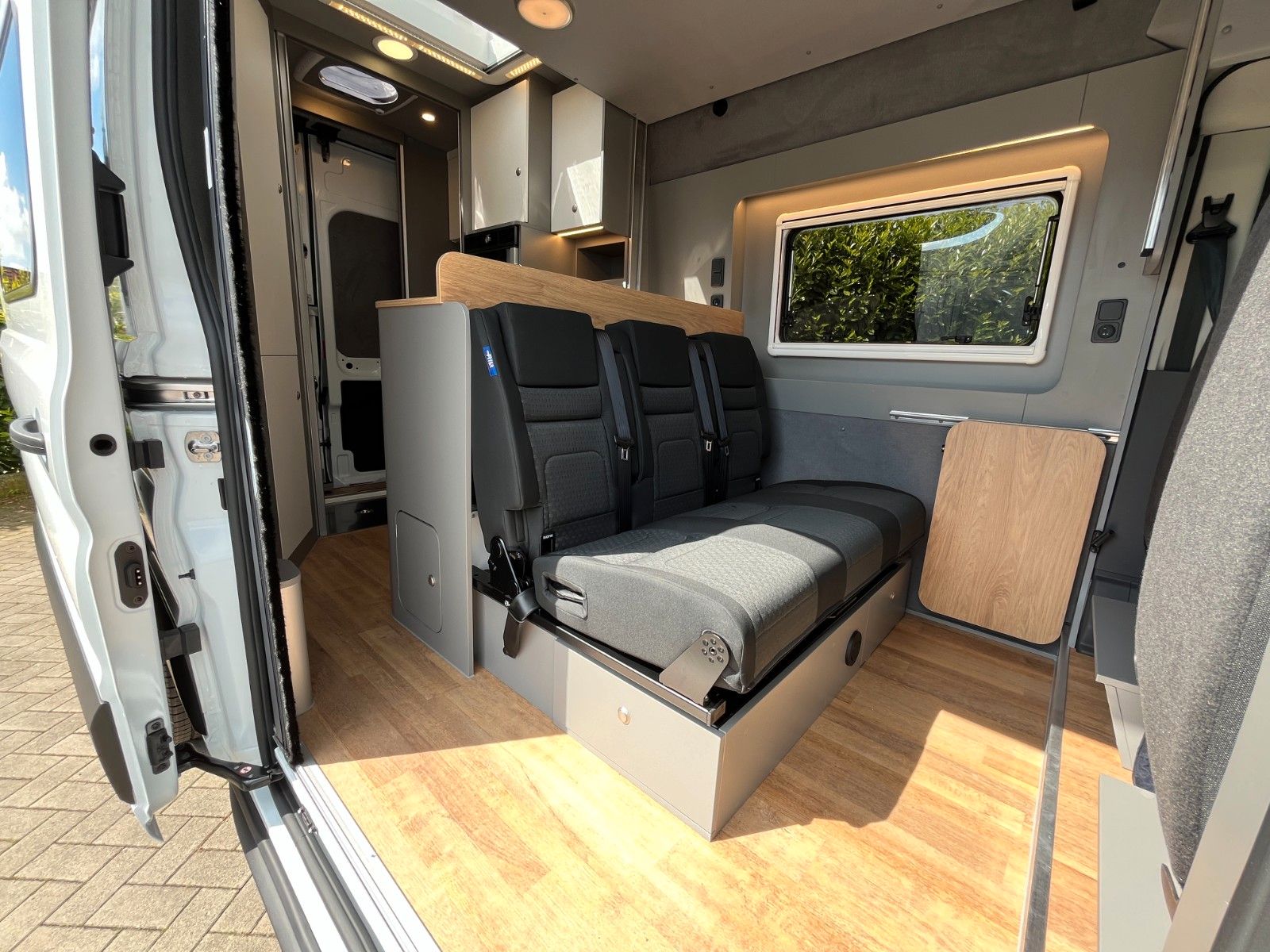 Fahrzeugabbildung Ford MATIST Family XL