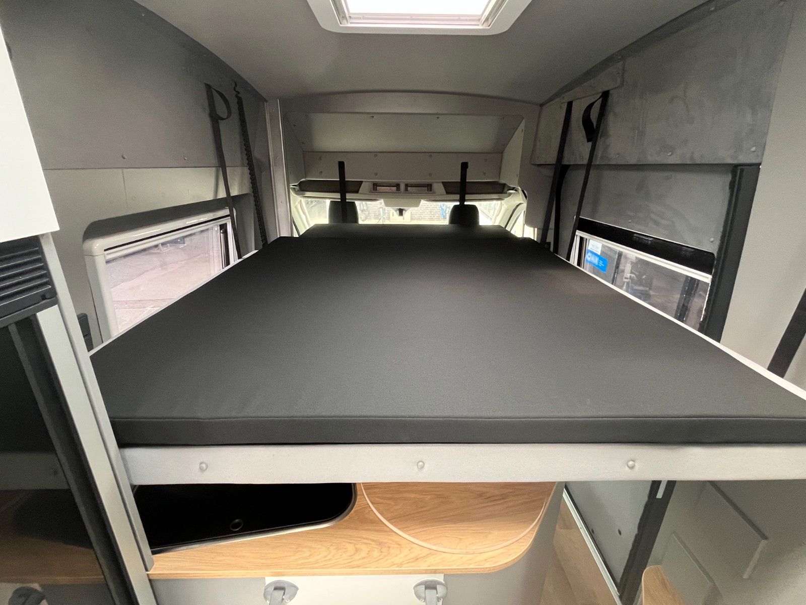 Fahrzeugabbildung Ford MATIST Family L Modell 26 OFFROAD Paket