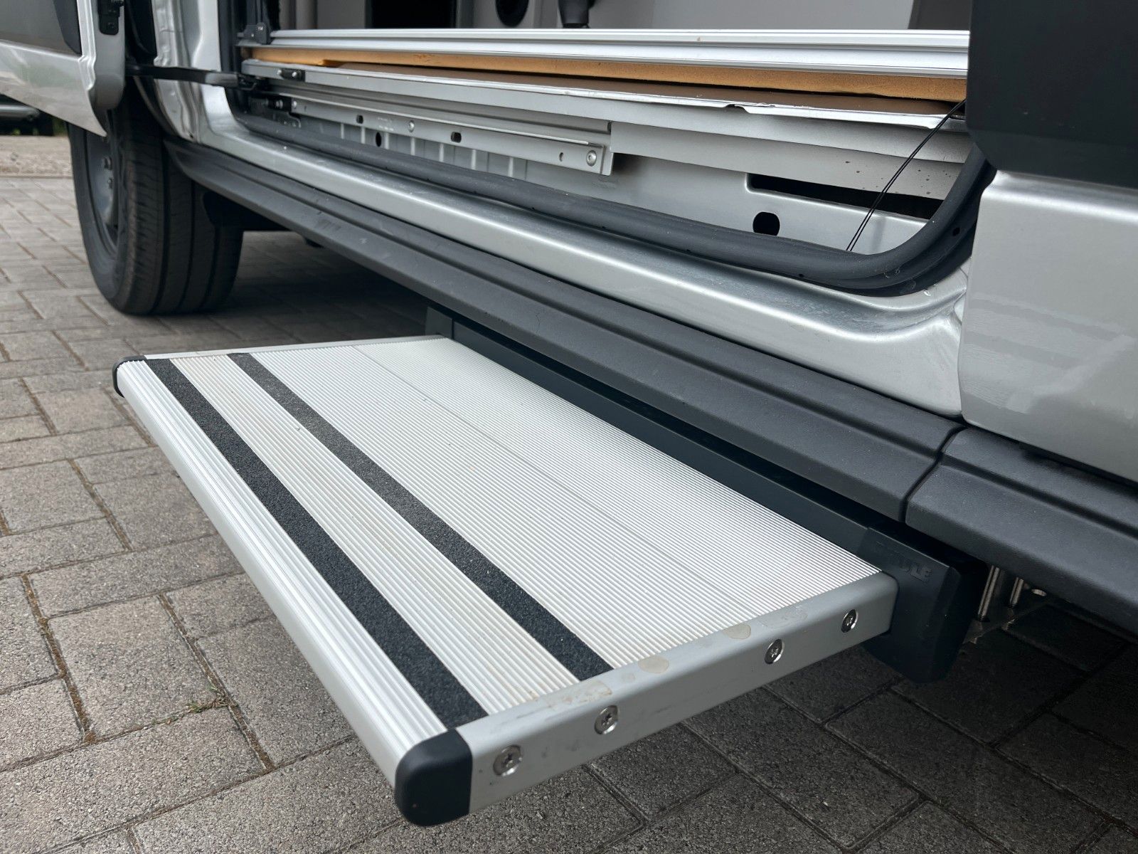 Fahrzeugabbildung Ford MATIST Family L Modell 26 OFFROAD Paket