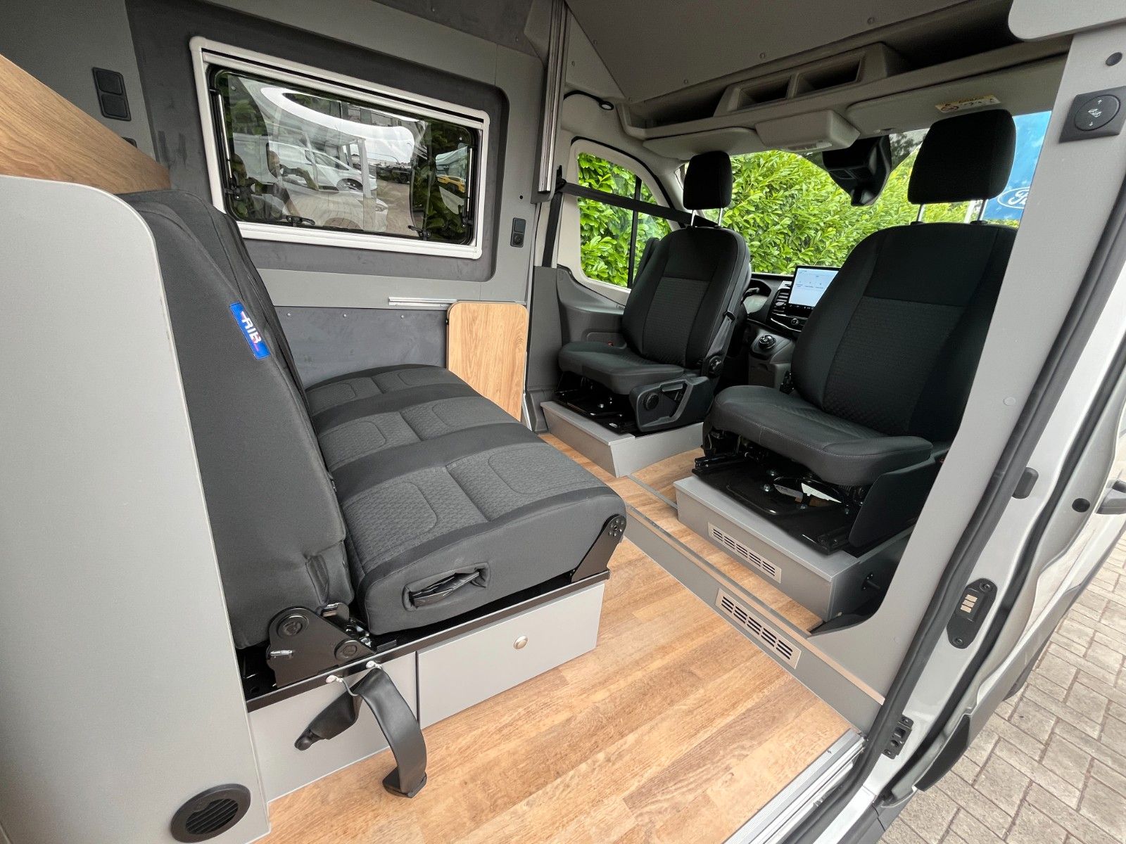 Fahrzeugabbildung Ford MATIST Family L Modell 26 OFFROAD Paket