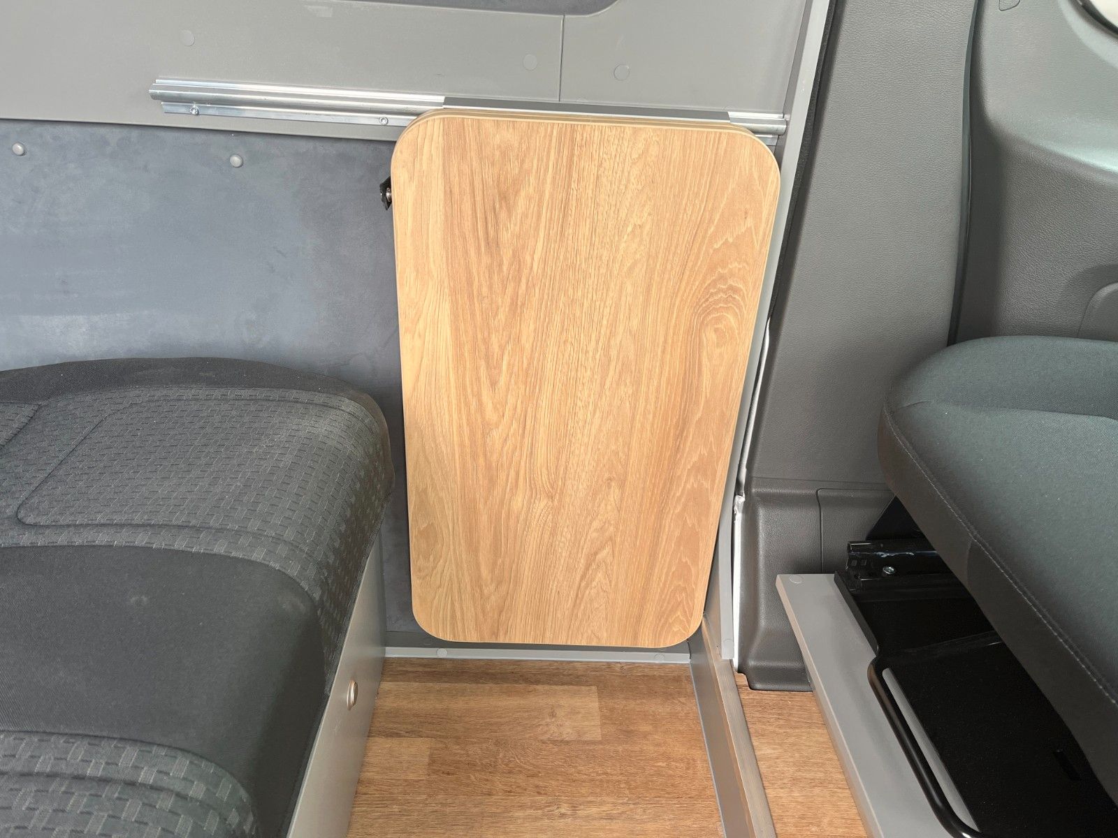 Fahrzeugabbildung Ford MATIST Family L Modell 26 OFFROAD Paket