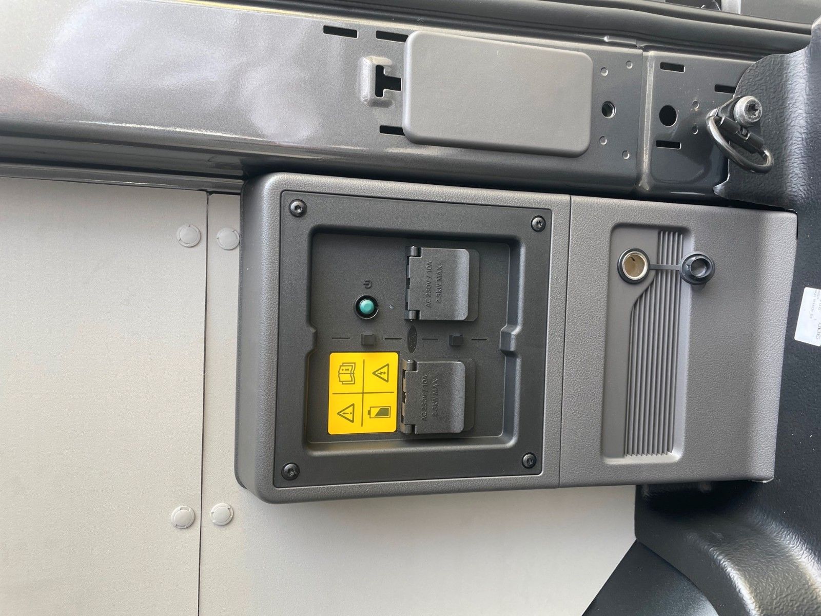 Fahrzeugabbildung Ford E-Transit 390 L3 H3 Kastenwagen Trend